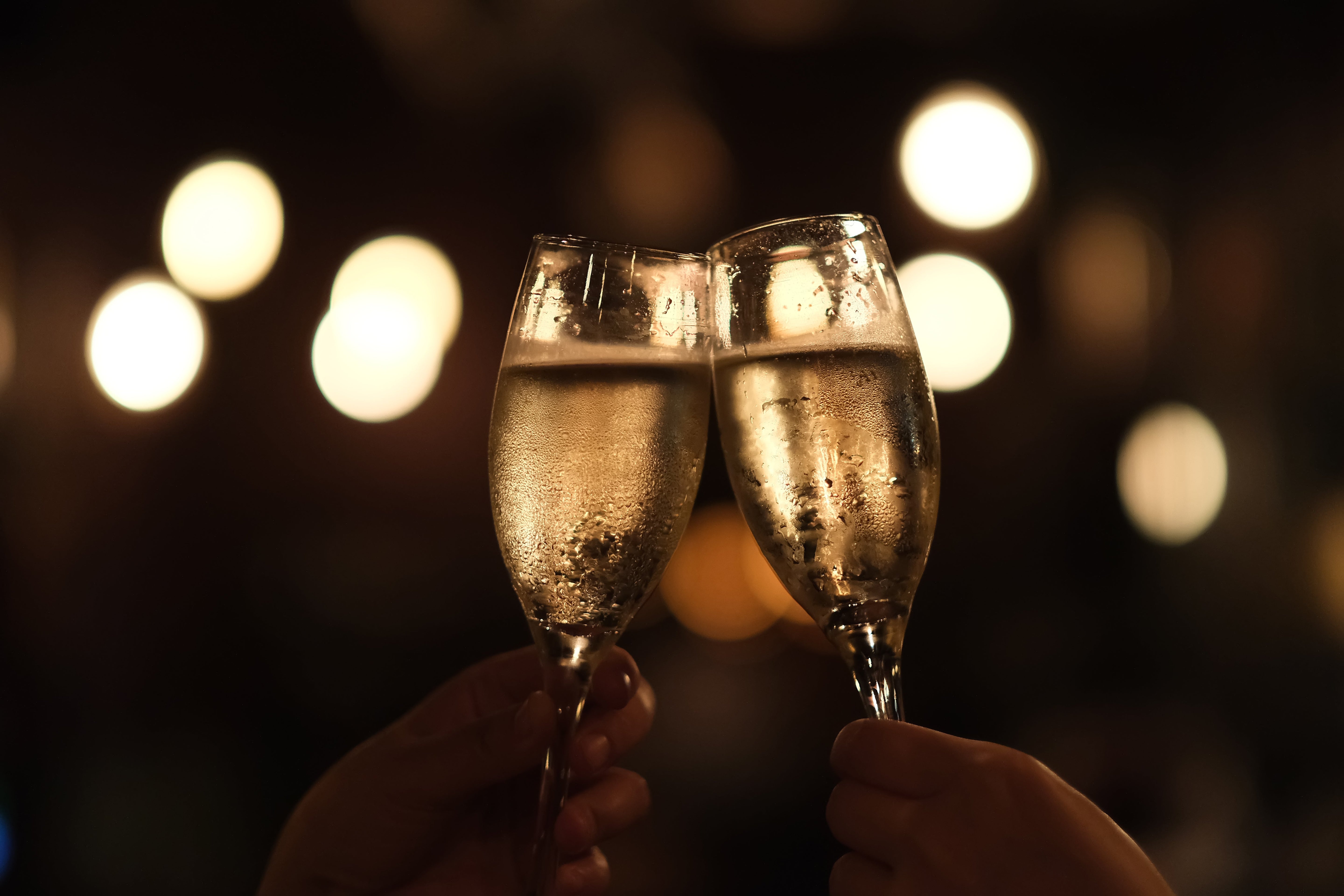 Valentinstag: Von perlendem Schaumwein bis zu kraftvollem Rotwein